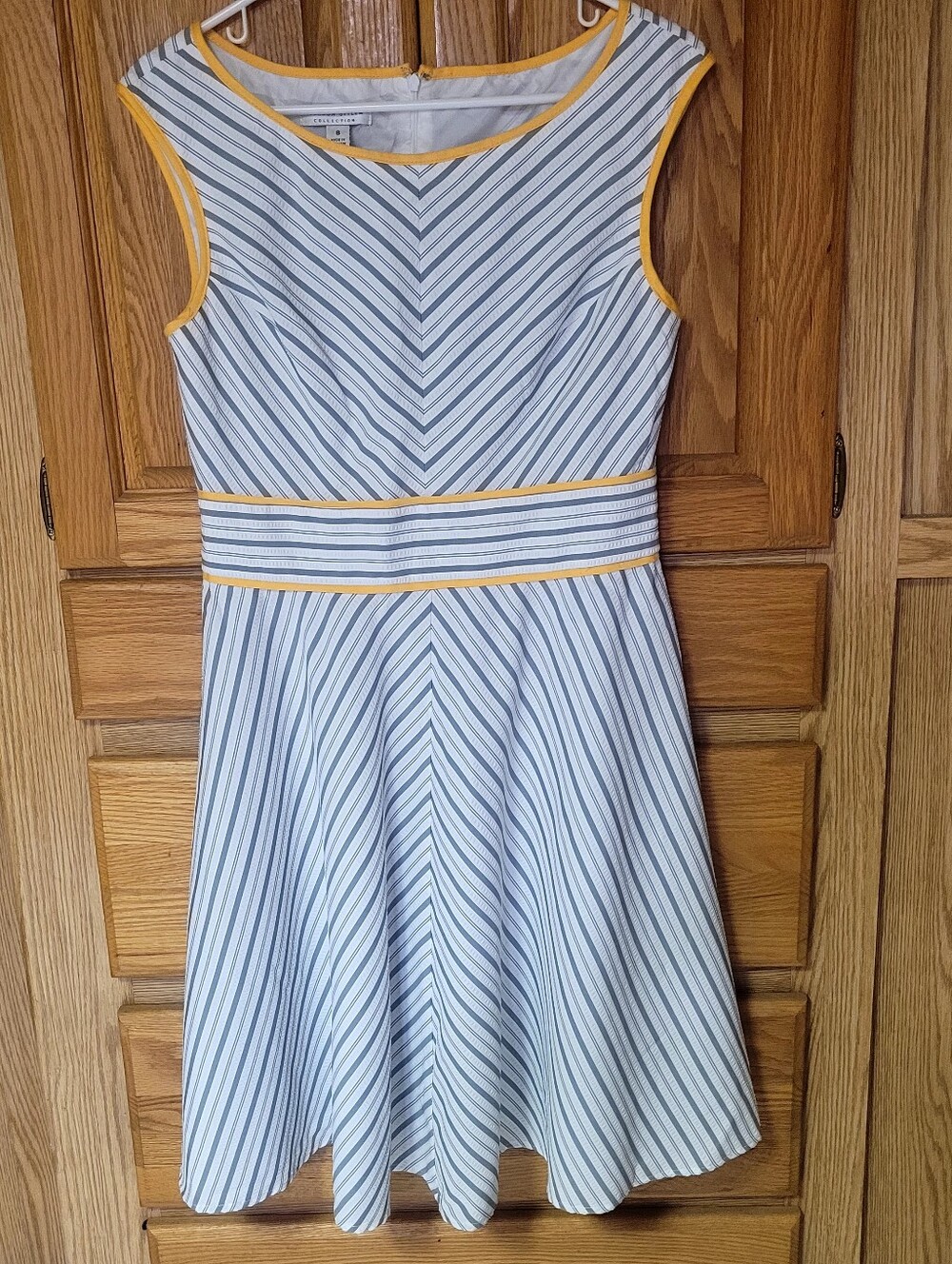 London Style Collection Fit & Flare Dress, Size 8